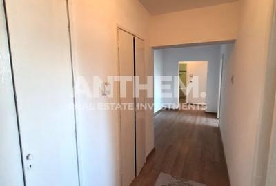 Apartament 3 camere de vanzare zona Vitan