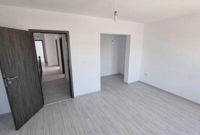 Duplex cu 4 camere cu Canalizare în Săcălaz - 16