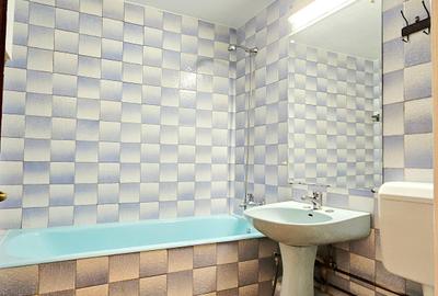 Apartament cu 3 camere semidecomandat în Costin Georgian - 10