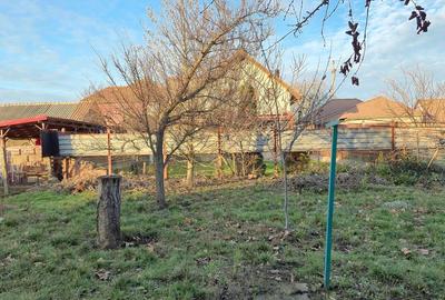 Casă cu 5 camere cu Teren 500 Mp în Central