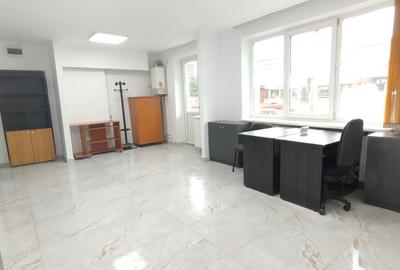 Spațiu comercial, de 46 mp, în Policlinica - 3