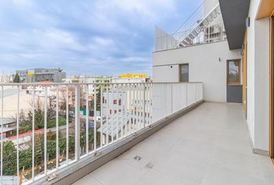 Penthouse cu 4 camere decomandat, mobilat în Eminescu