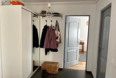 Vând apartament 3 camere, 64 mp + balcon, mobilat, Florești, Eroilor – 118.000 E - 6