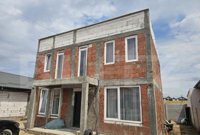 Casă cu 4 camere cu Teren 300 Mp în Central - 16