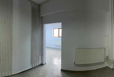 Spațiu comercial, de 45 mp, în Central - 5