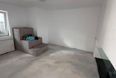 Casă de vânzare – Constanța, zona Trocadero – 199.900 € negociabil - 9