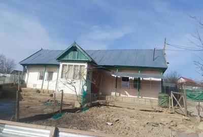 Casă cu 1 camere cu Teren 2600 Mp în Central - 3