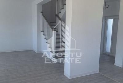 Casă cu 4 camere cu Canalizare în Bucovăț (Remetea Mare) - 9