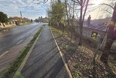 Casă cu Teren 900 Mp în Central - 2