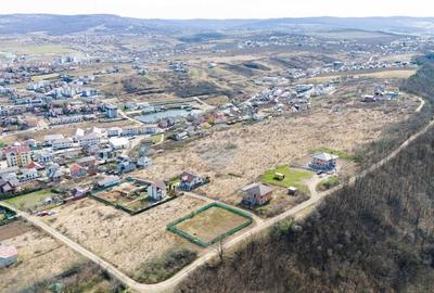 Teren de 1424 mp, în Hlincea - 6