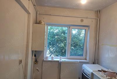 Vand apartament str.barsei focsani nr.8 3 camere - 2