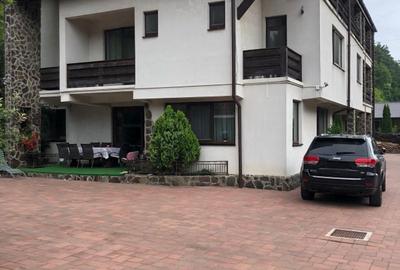 Casă cu 4 camere în Central - 1