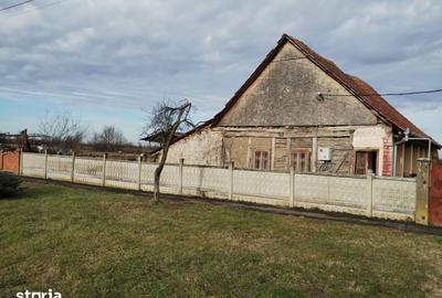 Casă cu 4 camere cu Teren 6153 Mp în Boldur - 1