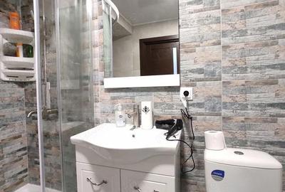 Apartament cu 3 camere decomandat în P-ța Universității - 2