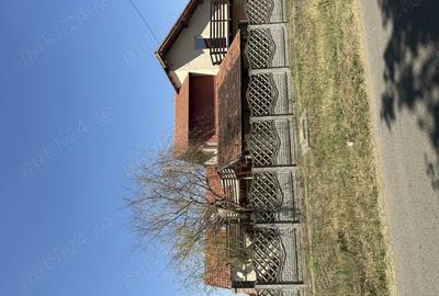 Casa de vanzare