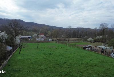 Teren de 2823 mp, în Sălătrucel - 6