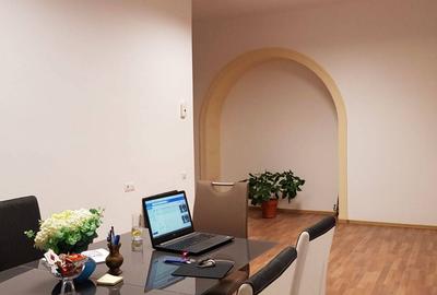 Apartament cu 4 camere semidecomandat în Central - 6