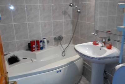 Apartament cu 3 camere decomandat în Central - 8