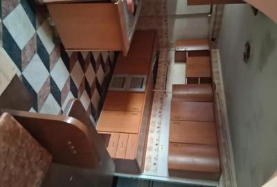 Casă cu 5 camere cu Teren 200 Mp în Stupini - 2