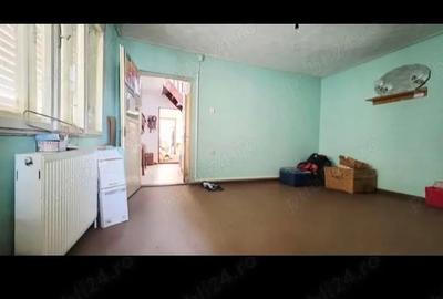 Casă cu 4 camere cu Teren 600 Mp în Central - 7