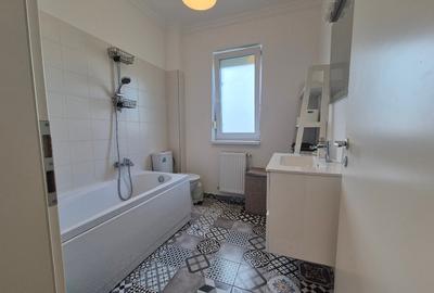 Apartament cu 3 camere semidecomandat, mobilat în Giroc - 4