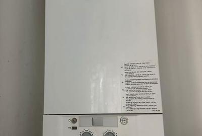 Apartament cu 3 camere în Polivalentă