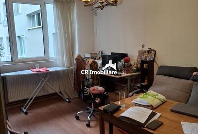 Apartament cu 3 camere decomandat în Dristor