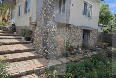 Casă individuală cu 2 camere cu Canalizare în Exterior Nord