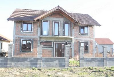 Casă cu Teren 500 Mp în Urseni