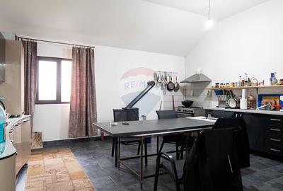 Vilă cu piscină –ideală pentru familie sau pensiune, Bacu-acces A1/A0 - 18