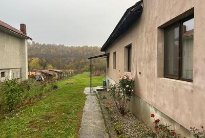 Casă cu 3 camere cu Canalizare în Rasova - 11