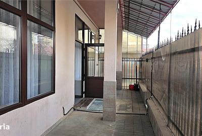 Spațiu comercial, de 80 mp, în Florilor