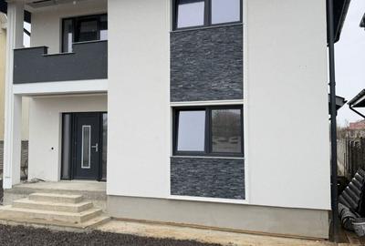 Casă cu 4 camere în Central - 5