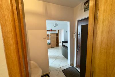 Apartament 2 camere, bloc anvelopat, metrou 1 Mai - 14