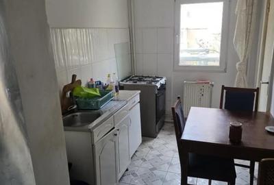 Apartament cu 4 camere decomandat în Central - 3