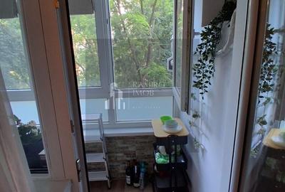 Apartament cu 3 camere semidecomandat în Drumul Taberei - 13