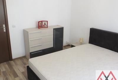 Apartament cu 4 camere semidecomandat în Berceni - 11