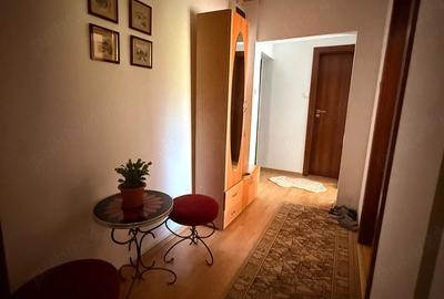 Apartament cu 3 camere semidecomandat în Central - 3