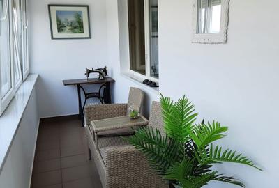 Apartament cu 2 camere decomandat în Micro 4 - 8