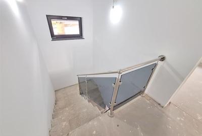 Casa noua P+M ,in Hemeius, aproape de Primarie, 413 mp  teren - 23
