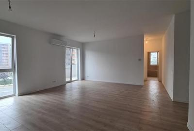 Apartament cu 3 camere în Torontalului