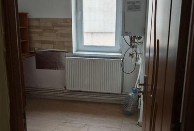 Apartament cu 3 camere decomandat în Peninsula