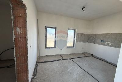 Casă cu 4 camere cu Teren 470 Mp în Câmpineanca - 7