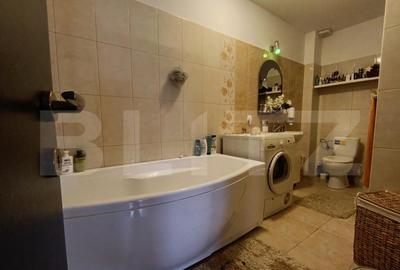 Apartament cu 2 camere ?i living in suprafa?a de 81 mp - - 7