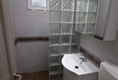 Apartament cu 3 camere semidecomandat, mobilat în Vasile Aaron - 2