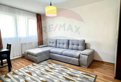 De inchiriat apartament cu 3 camere, in zona Dacia - 1