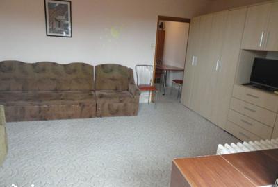 Garsonieră decomandată în Confecții - 5