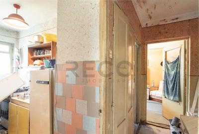 RECO Apartament cu 2 camere tip X, la parter -D. Cantemir - 3