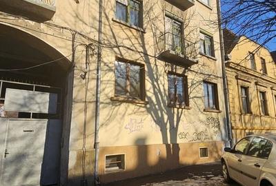 Str Lunga apartament pretabil birou/cabinet , parter stradal - 12