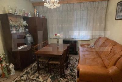 Apartament cu 3 camere semidecomandat în Central - 1